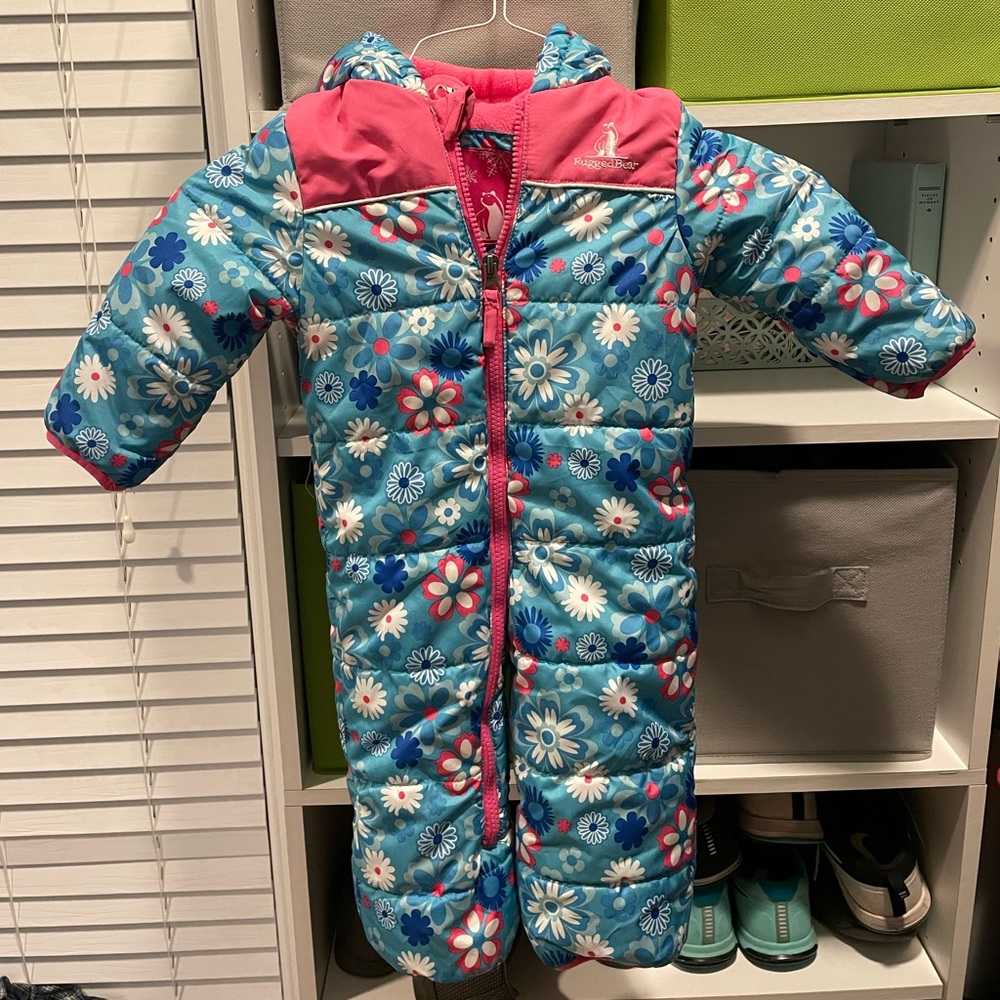 Little girl snowsuit ❄️
